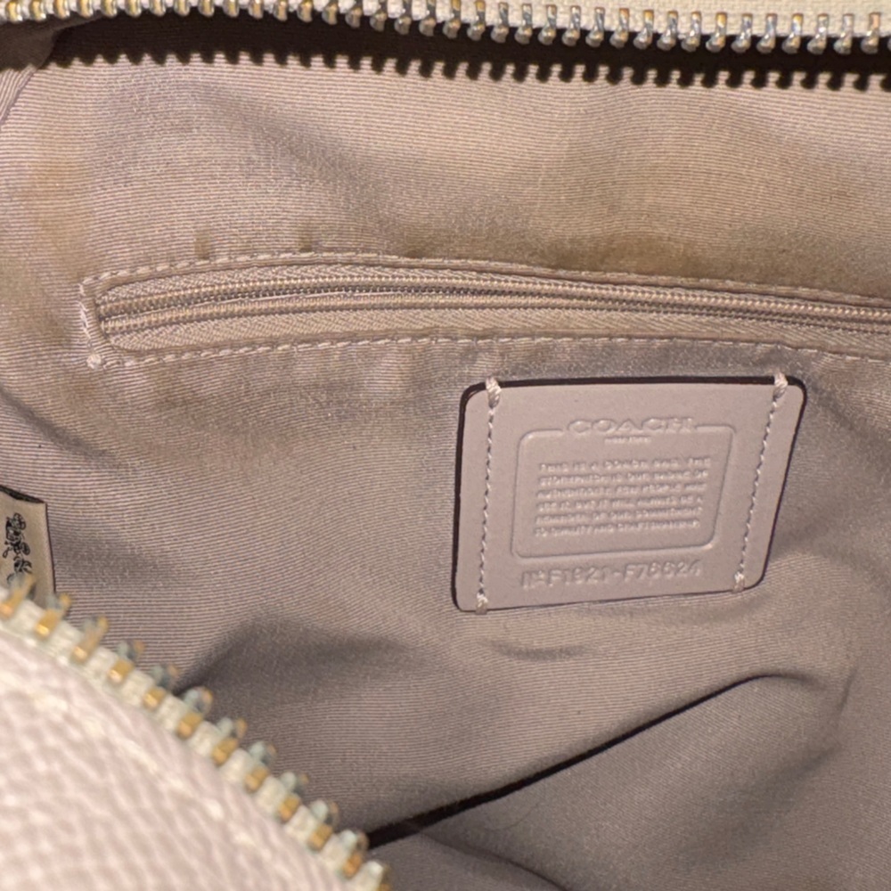 💐Coach Jordyn Backpack In Chalk With Gold Hardware💐 - Picture 12 of 15